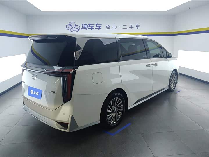 Фото 3 - GAC Trumpchi M8