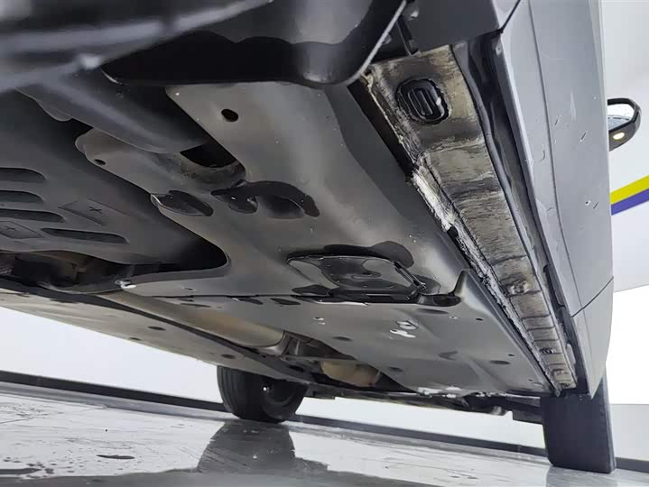 Фото 23 - Volkswagen Tiguan L Pro