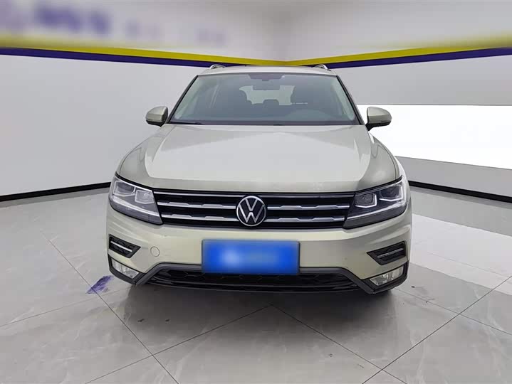 Фото 3 - Volkswagen Tiguan L Pro