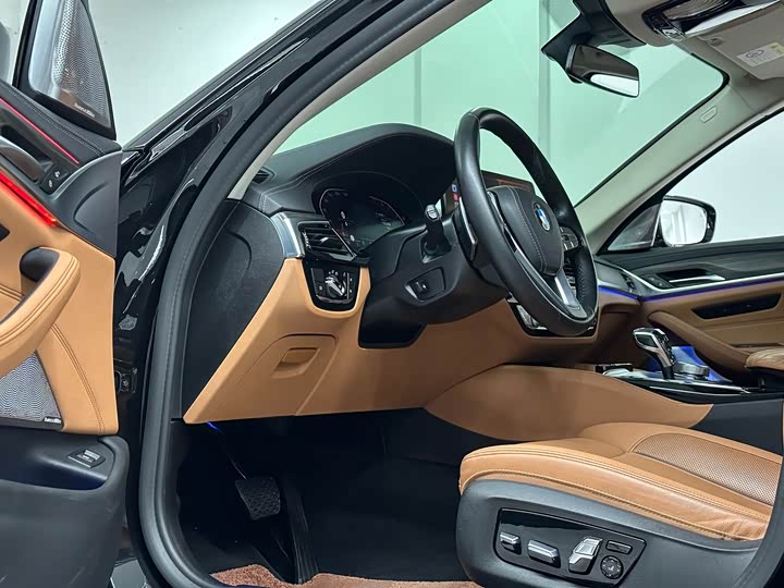 Фото 10 - BMW 5 Series