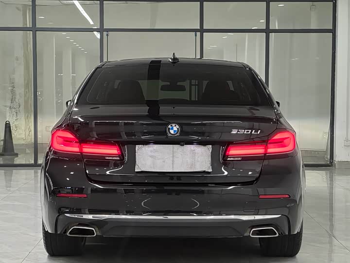 Фото 11 - BMW 5 Series