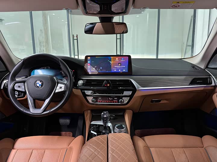Фото 8 - BMW 5 Series