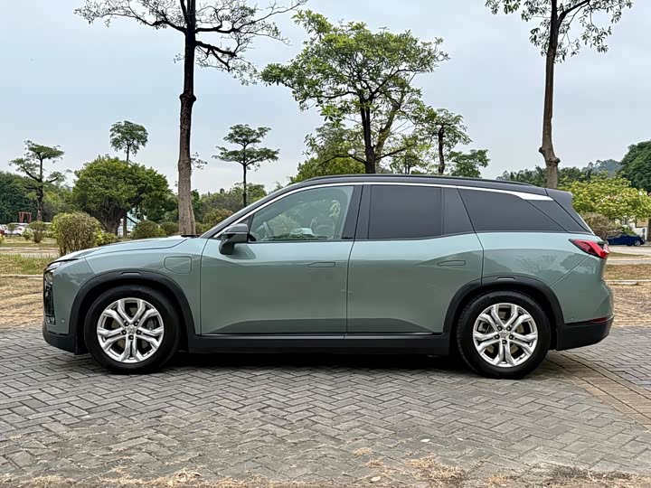 Фото 14 - Nio ES8