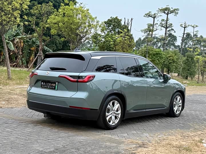 Фото 15 - Nio ES8