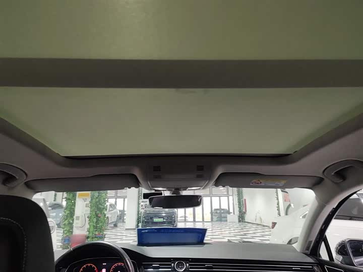 Фото 10 - Volkswagen Magotan