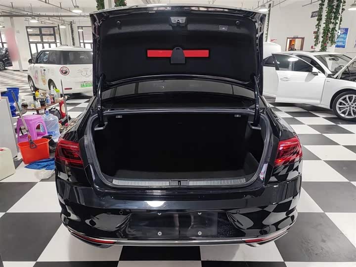 Фото 11 - Volkswagen Magotan