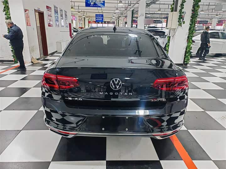Фото 20 - Volkswagen Magotan