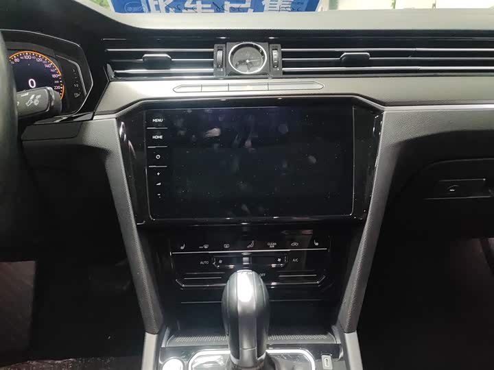 Фото 5 - Volkswagen Magotan