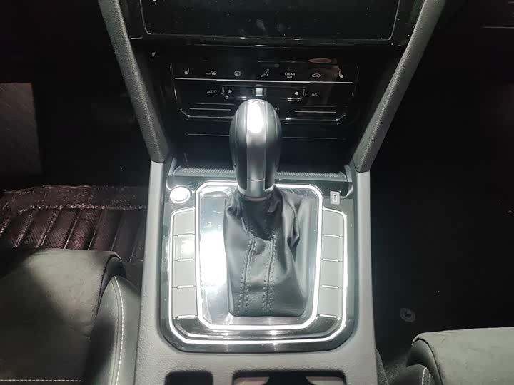 Фото 6 - Volkswagen Magotan