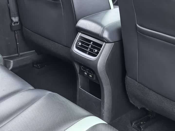 Фото 13 - Tank 300