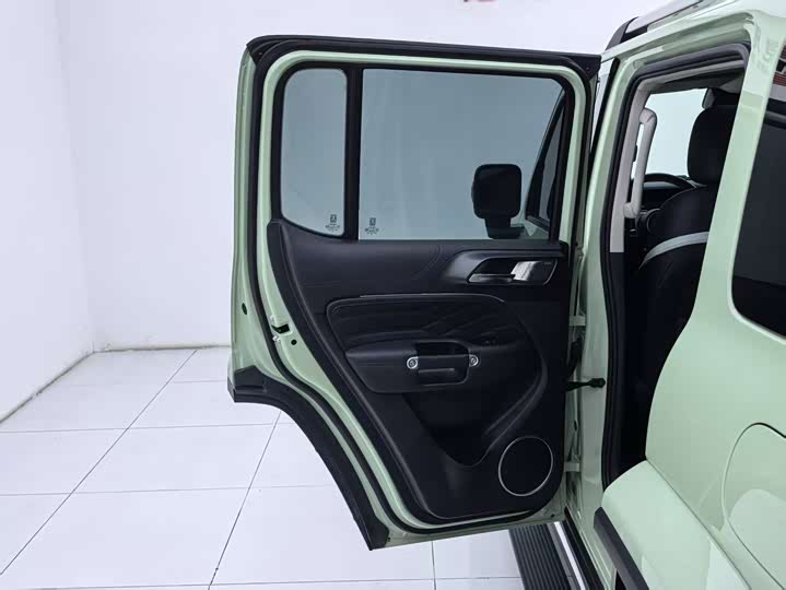 Фото 24 - Tank 300