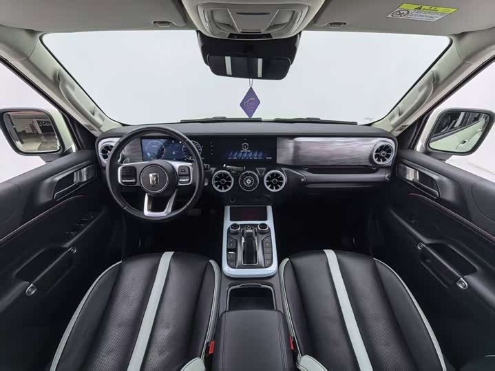 Фото 8 - Tank 300