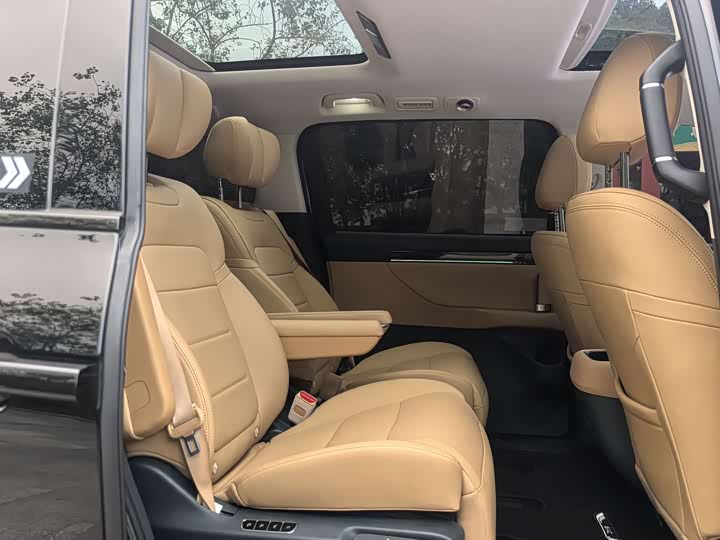 Фото 15 - GAC Trumpchi E8