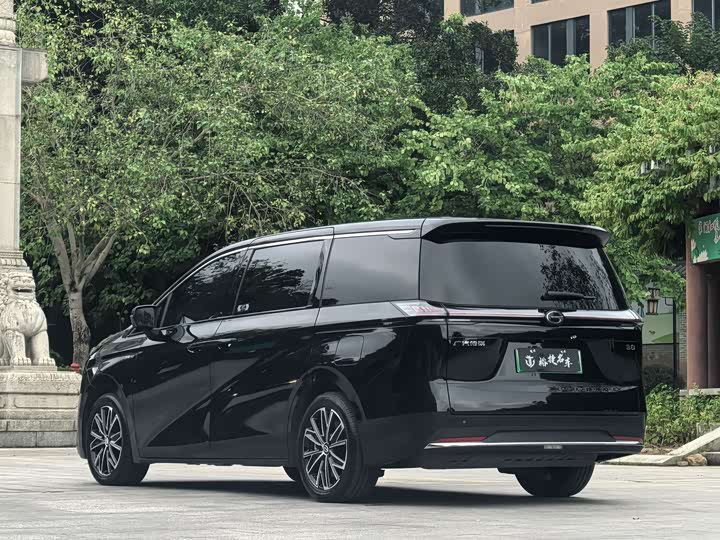 Фото 6 - GAC Trumpchi E8