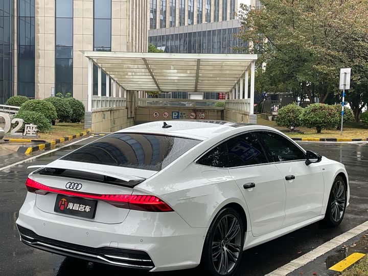 Фото 6 - Audi A7