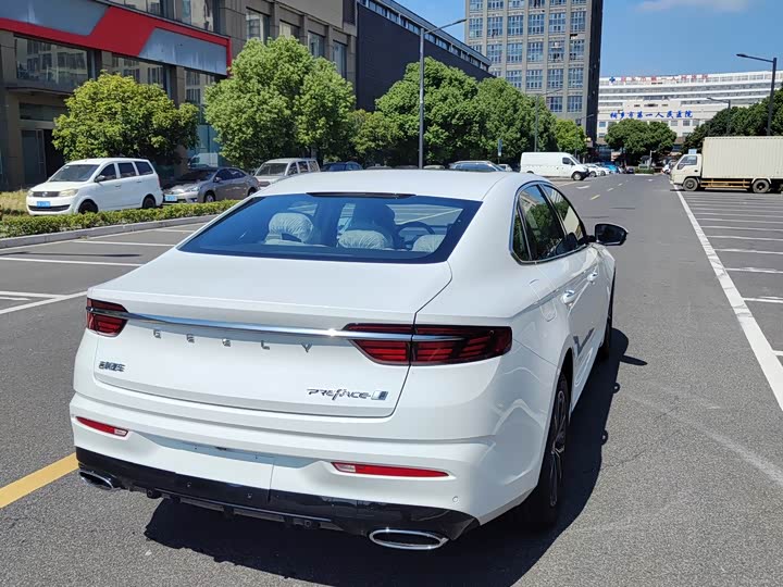 Photo 13 - Geely Preface