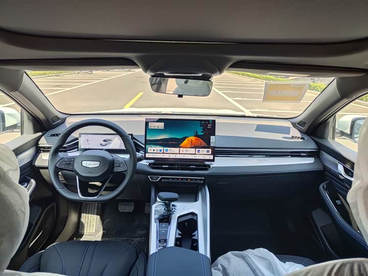 Photo 15 - Geely Preface