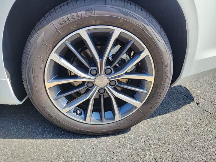 Photo 6 - Geely Preface