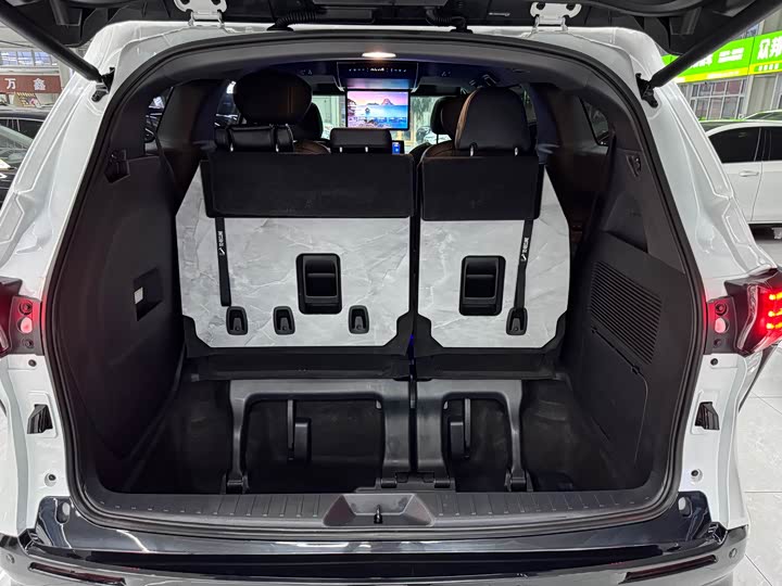 Фото 17 - Toyota Sienna