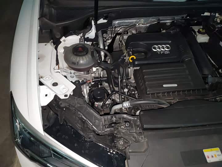 Фото 21 - Audi Q3