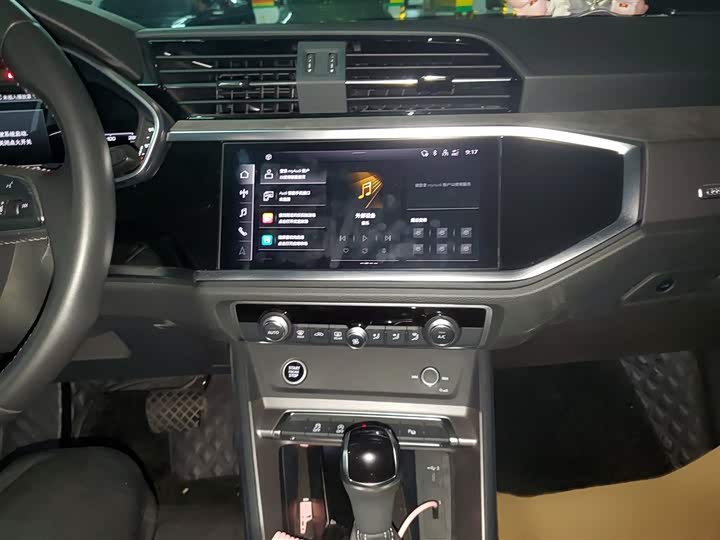 Фото 6 - Audi Q3