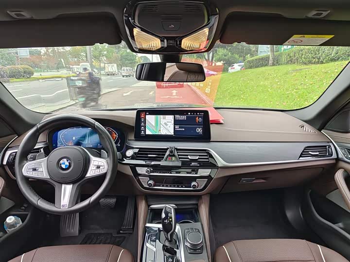 Фото 10 - BMW 5 Series