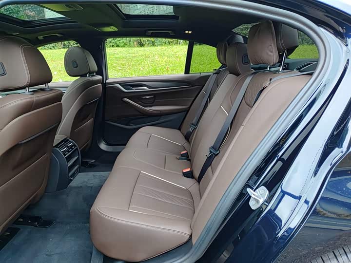 Фото 8 - BMW 5 Series