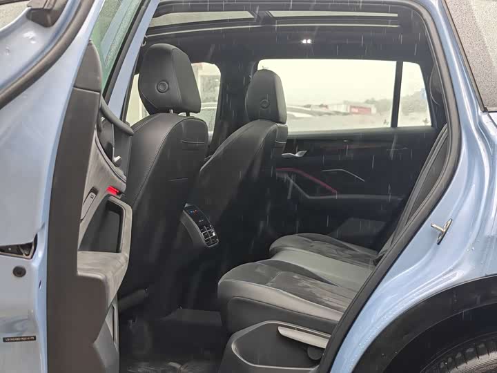 Фото 6 - Volkswagen Tiguan L Pro