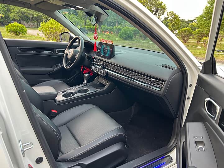 Фото 13 - Honda Civic