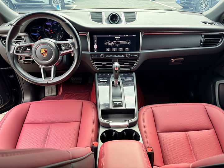 Фото 11 - Porsche Macan