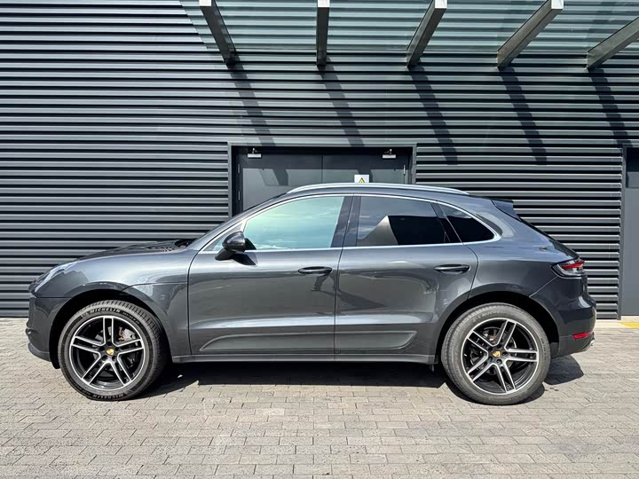 Фото 2 - Porsche Macan