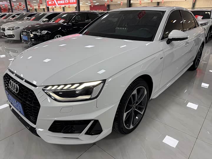 Фото 2 - Audi A4L