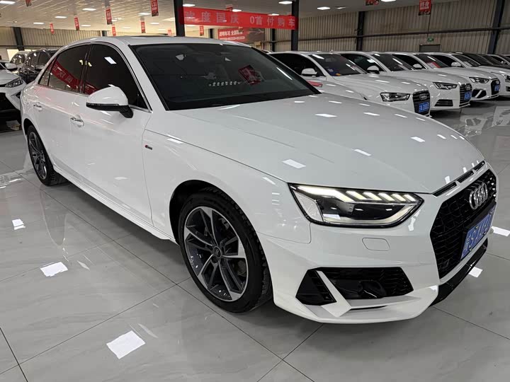 Фото 3 - Audi A4L