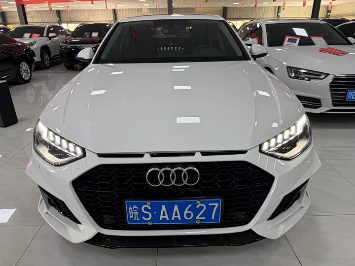 Фото 5 - Audi A4L