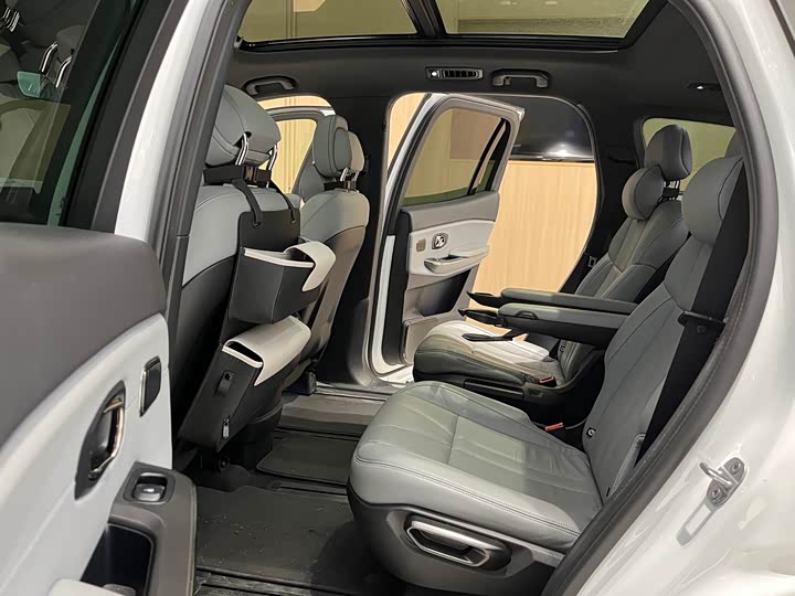 Фото 13 - Nio ES8