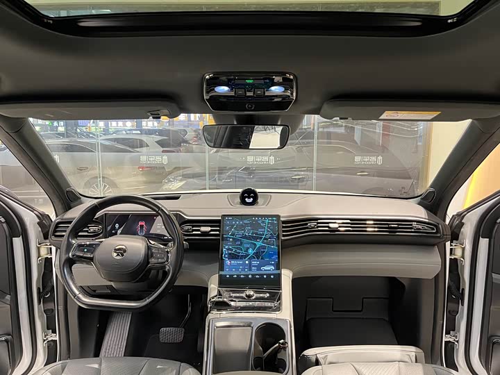 Фото 17 - Nio ES8