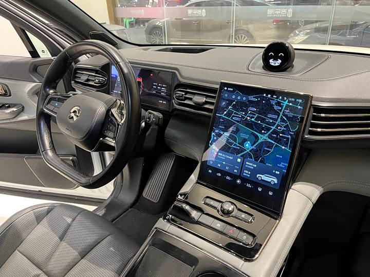 Фото 20 - Nio ES8