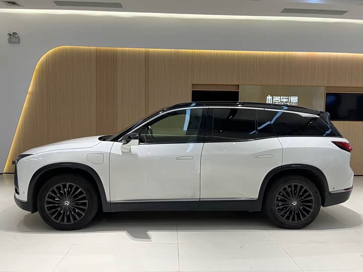 Фото 3 - Nio ES8