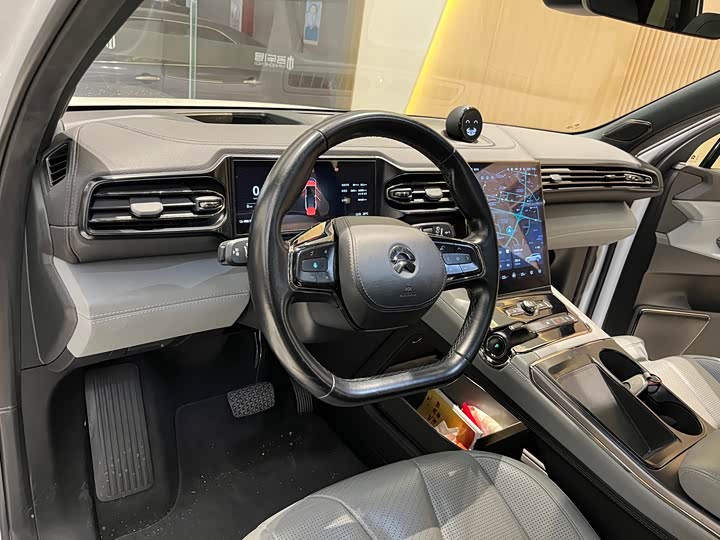 Фото 7 - Nio ES8