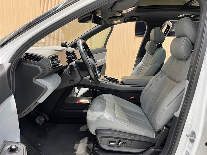 Фото 8 - Nio ES8