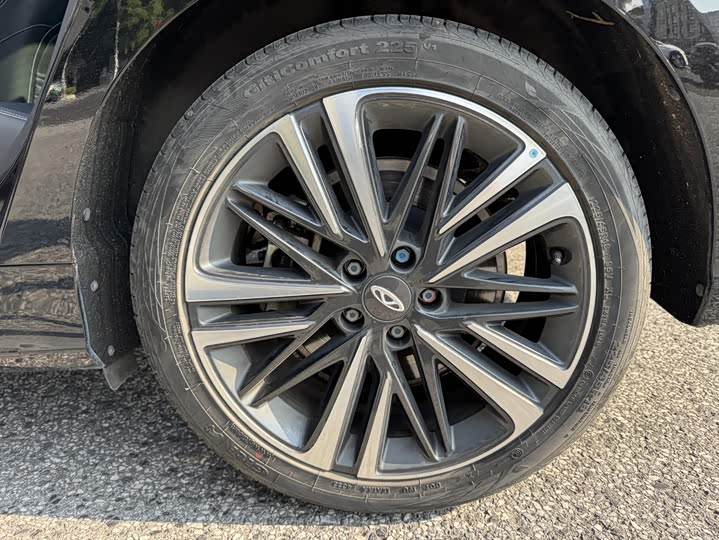 Фото 14 - Chery Arrizo 8