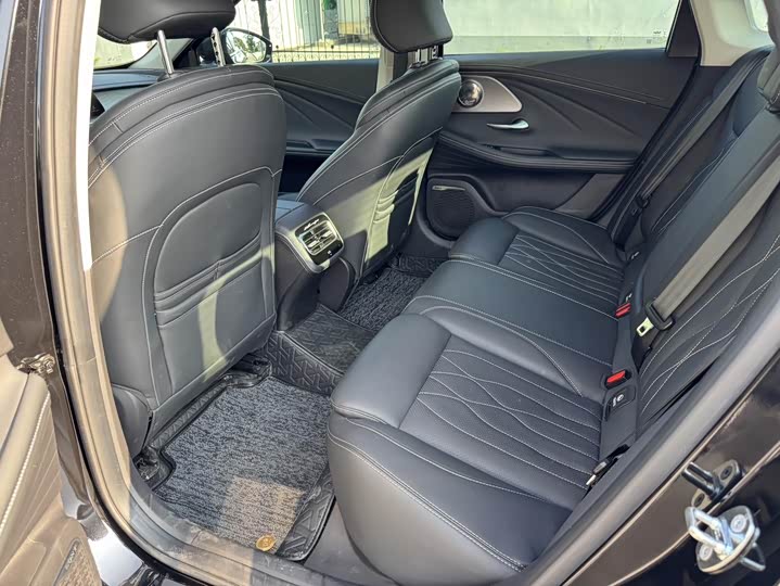 Фото 9 - Chery Arrizo 8