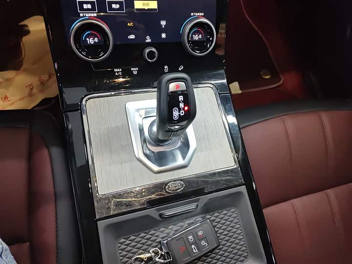 Фото 6 - Land Rover Range Rover Evoque L