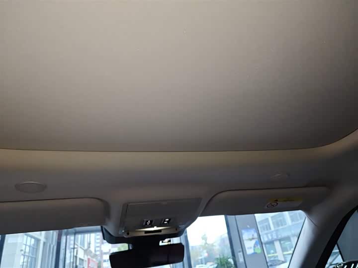 Фото 8 - Land Rover Range Rover Evoque L