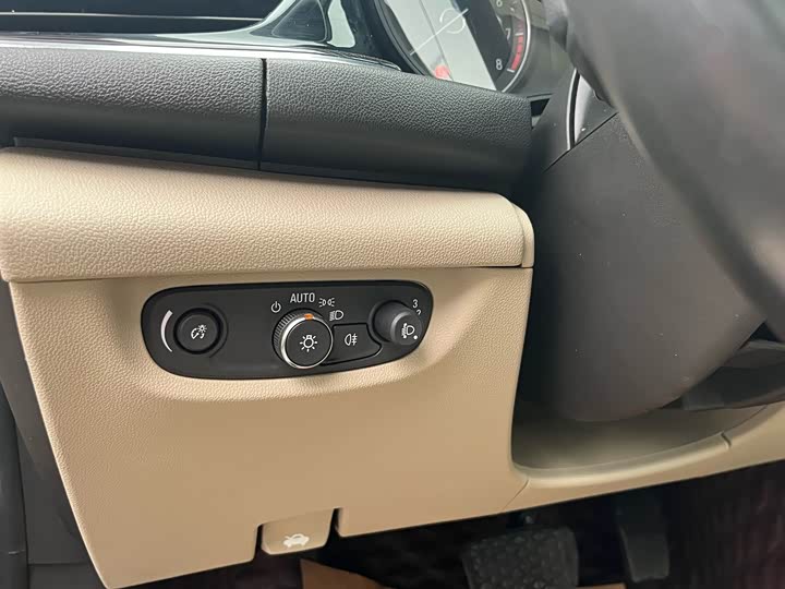 Фото 16 - Buick Regal