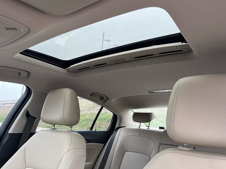 Фото 17 - Buick Regal