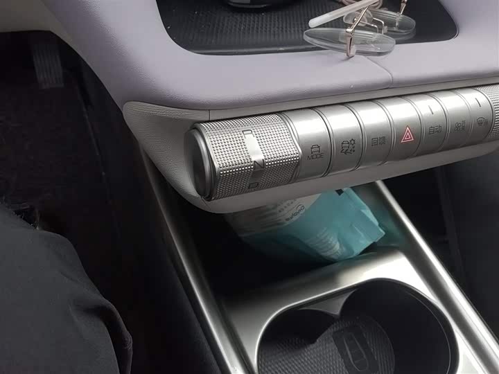 Фото 14 - BYD Dolphin