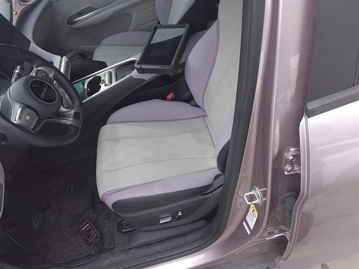 Фото 15 - BYD Dolphin