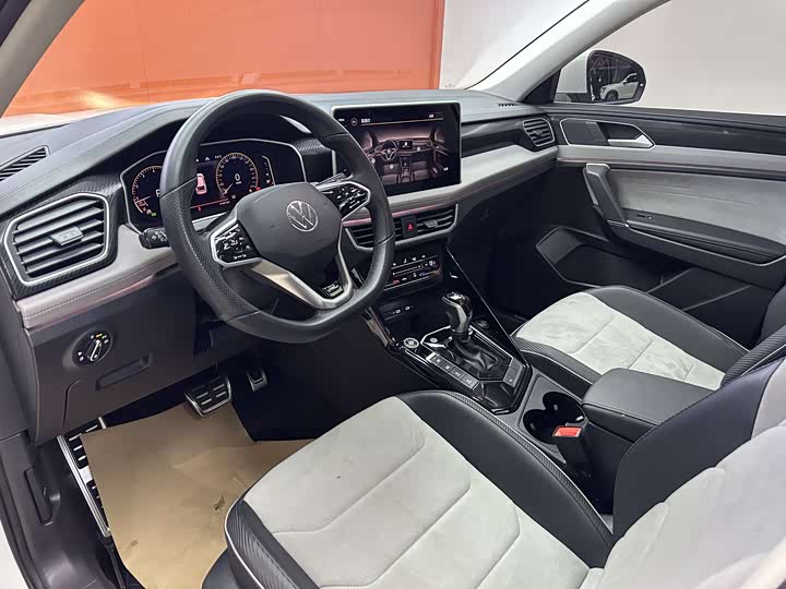 Фото 12 - Volkswagen Tayron X