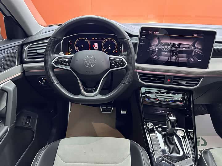 Фото 13 - Volkswagen Tayron X